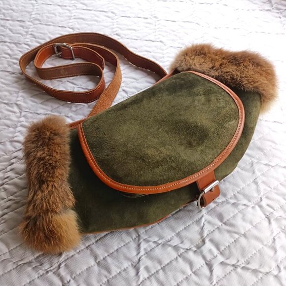 Vintage Green Suede Leather Shearling Fur Muff Adjustable Strap Purse w Pocket - Picture 1 of 13